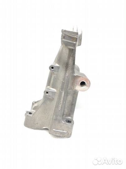 Кронштейн опоры двигателя правый Mercedes-Benz Glc