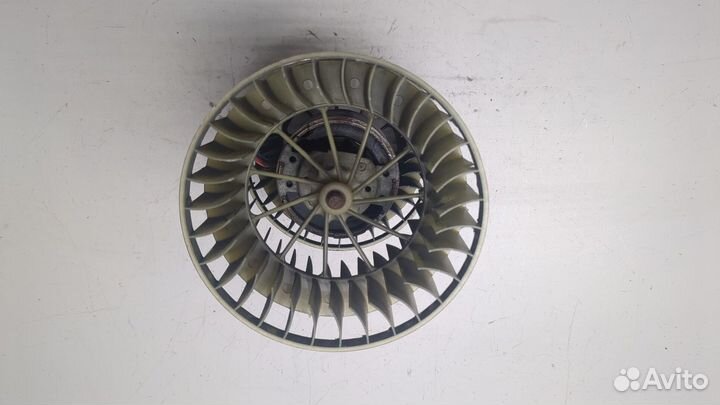 Двигатель отопителя Mercedes 124 E, 1993