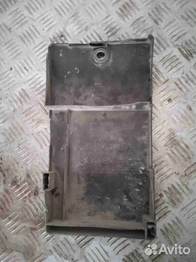 Крышка блока предохранителей Мазда Милления TA5P