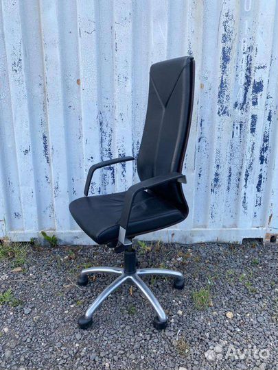 Компьютерное кресло Мadera A (Италия)