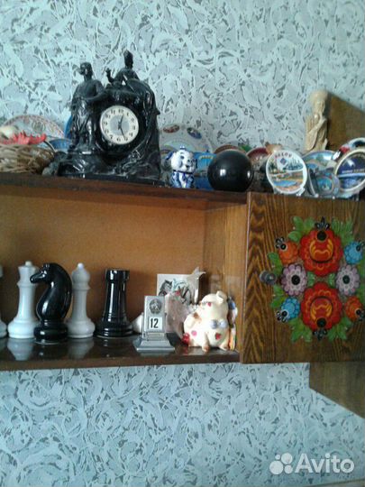 Книжная полка,настенный элемент с росписью