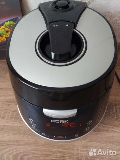 Мультиварка bork u700