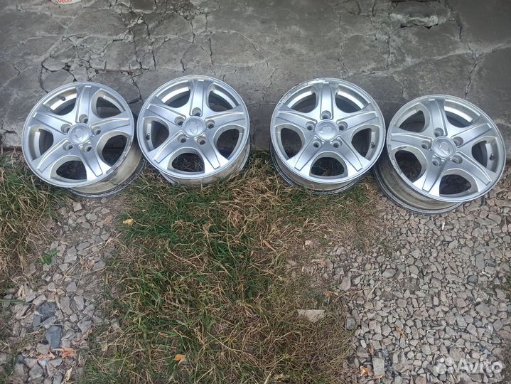 Литые диски r 16
