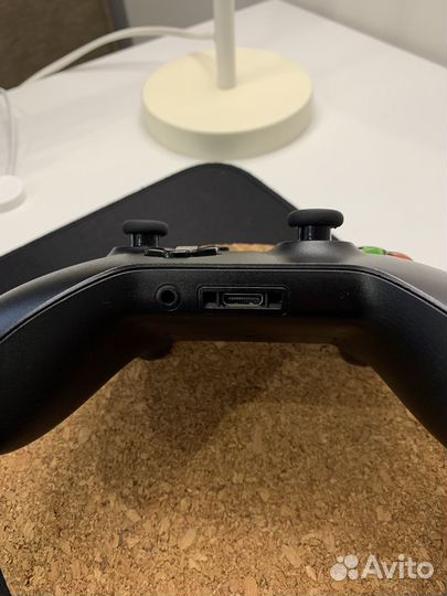 Геймпад Xbox One + беспроводной адаптер