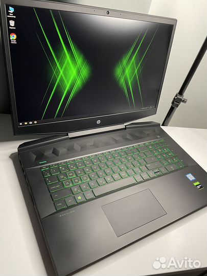 Ноутбук HP pavilin 17