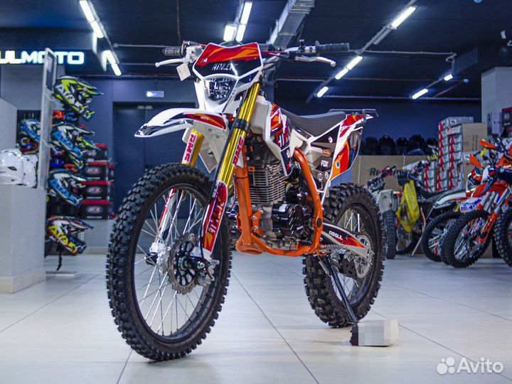 Мотоцикл Regulmoto Athlete 250 21/18