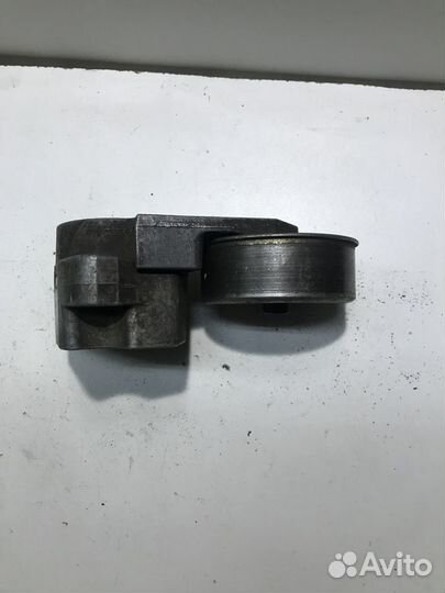 Натяжитель ремня Mitsubishi L200