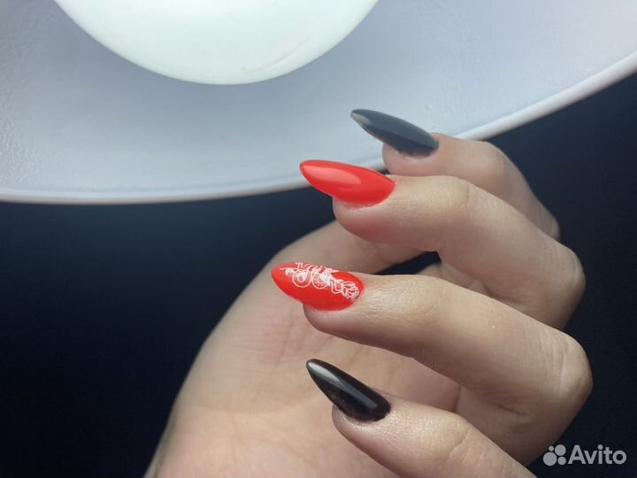 Наращивание ногтей, маникюр