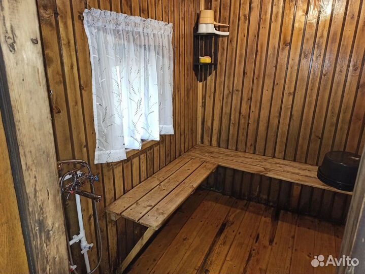 Русская баня за городом у реки