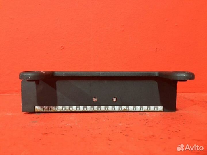 Усилитель акустической системы Volvo S80 2 B4204S4