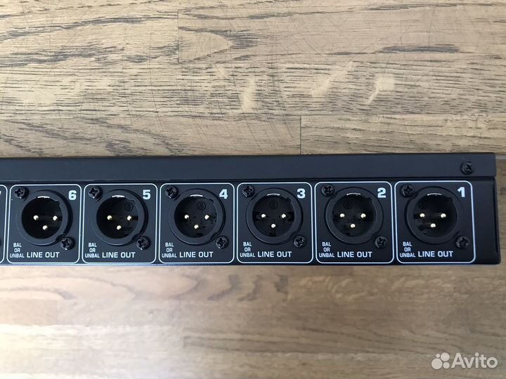 Аудиоинтерфейс Behringer ADA8200