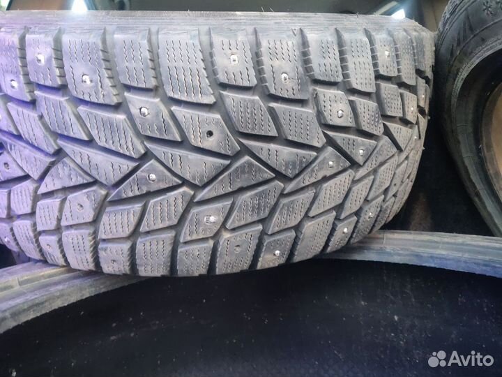 Dunlop SP Winter Ice 02 235/45 R17