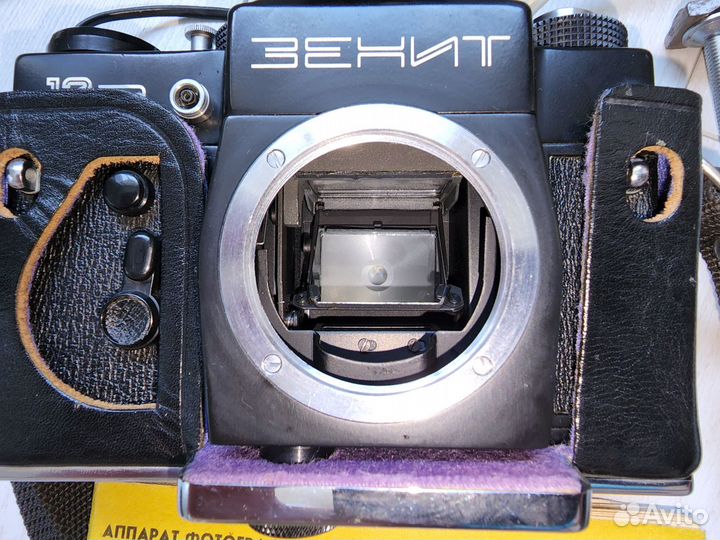 Зеркальный фотоаппарат Зенит 12сд