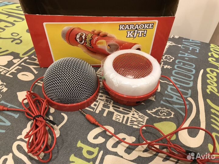 Колонка и микрофон Pringle’s