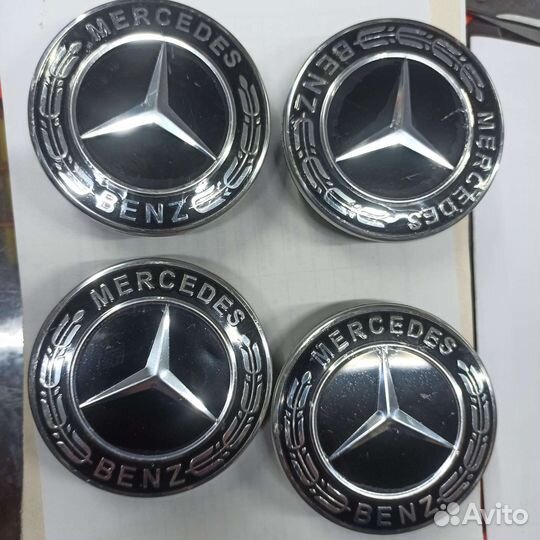 Заглушка диска Mercedes - звезда черная 66,8 мм