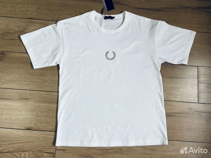 Футболка Fred perry вышивка