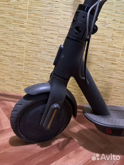 Продам самокат Xiaomi m365