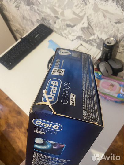 Зубная щетка oral b 1000n genius