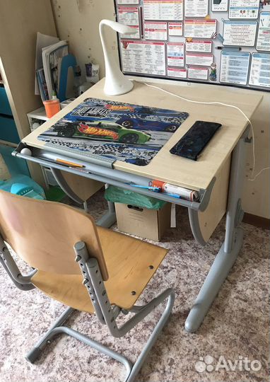Стол и стул для школьника дэми