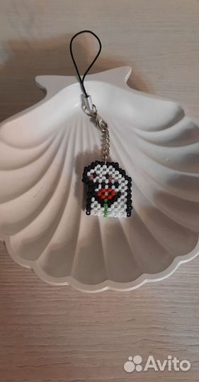 Брелок на телефон