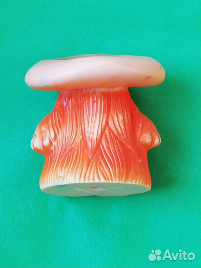 Гриб Боровик. Игрушка СССР