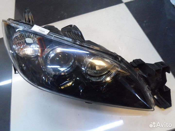 Фара правая Mazda3 новая