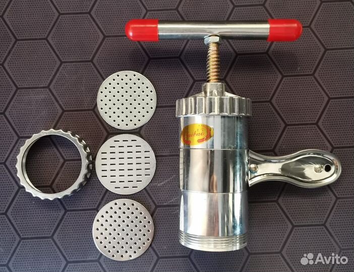 Ручная пресс-машинка для изготовления макаронов