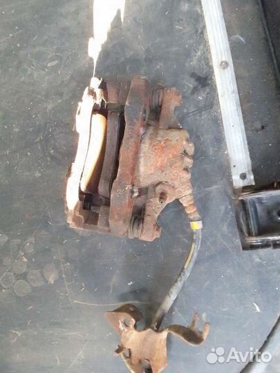 Суппорт передний правый peugeot partner м59