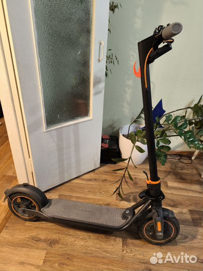 Самокат ninebot F40