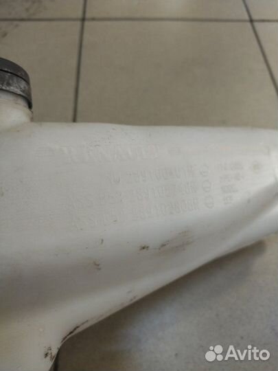 Бачок омывателя Renault Sandero 2 K7M