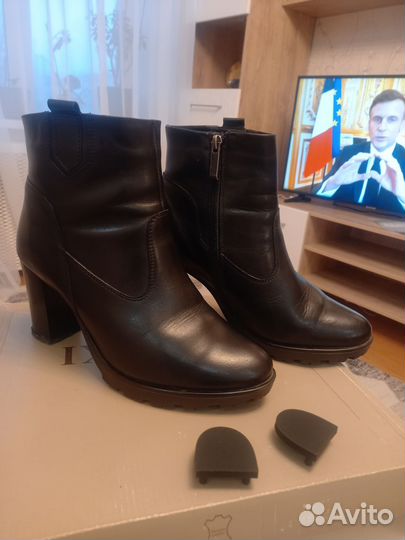 Ботильоны натуральная кожа 39 бу