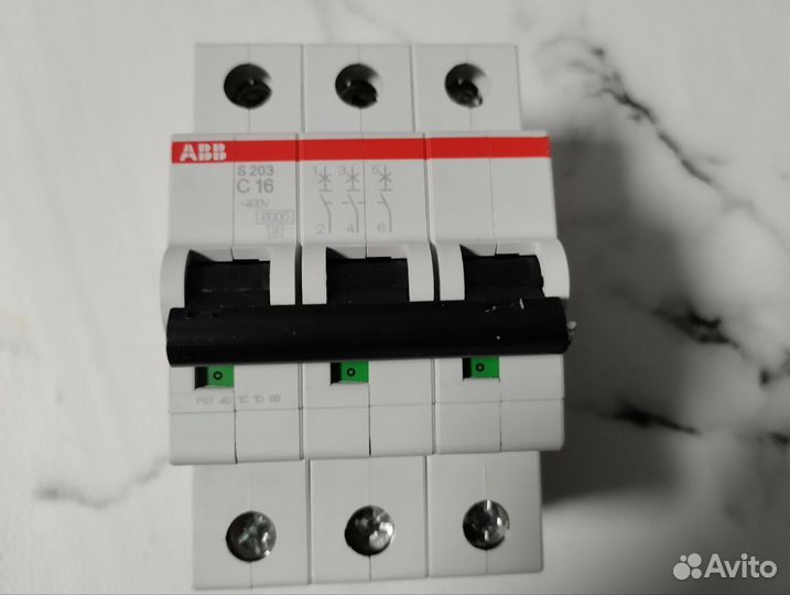 Автоматический выключатель abb 3-полюсной