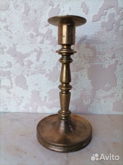 Пара подсвечников