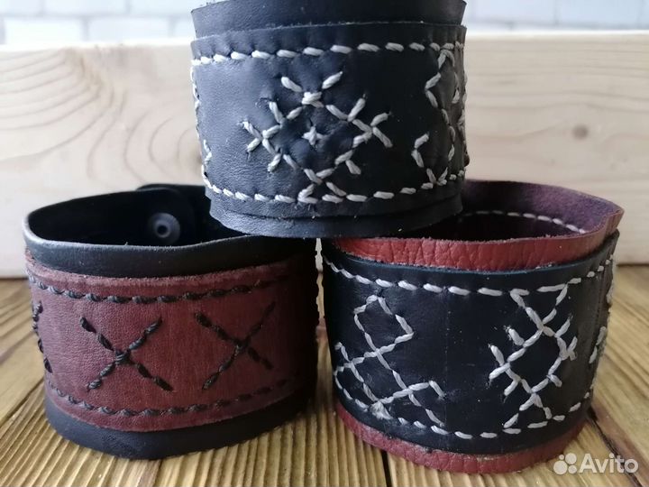 Кожаный браслет