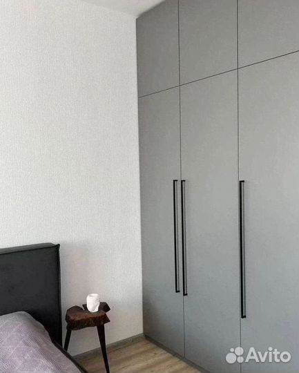 Распашной шкаф на заказ