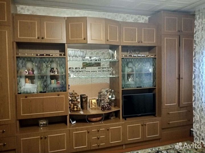 Стенка в гостиную