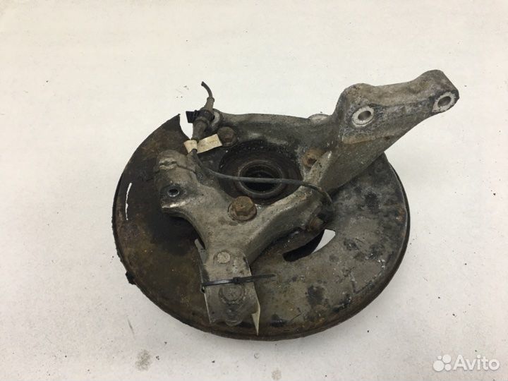 Ступица (Кулак поворотный ) передняя правая Opel