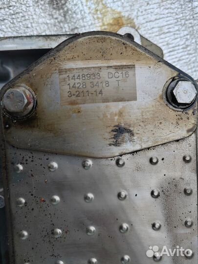Боковая крышка с теплообменником Scania 1448933