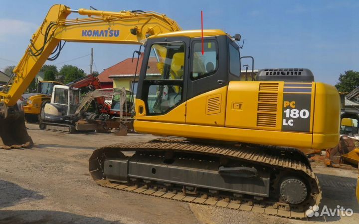 Стекло боковое за дверью экскаватор Komatsu PC180