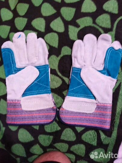 Прорезиненные перчатки