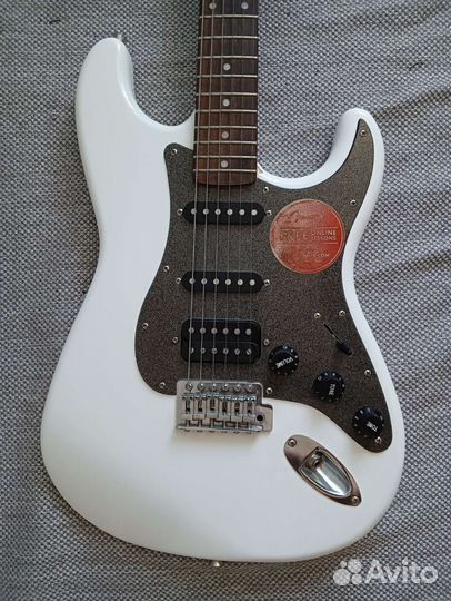 Fender squier affinity stratocaster olympic white