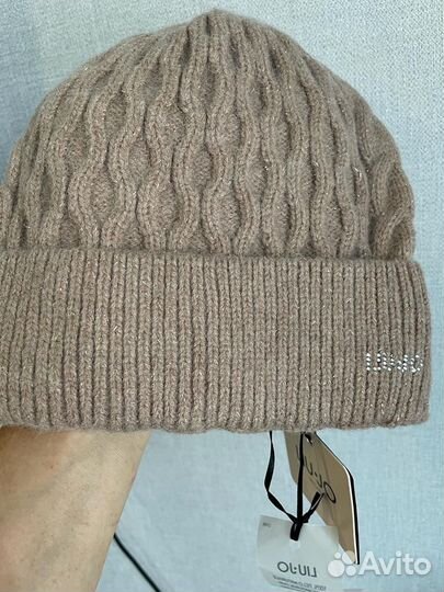 Новая шапка Liu Jo