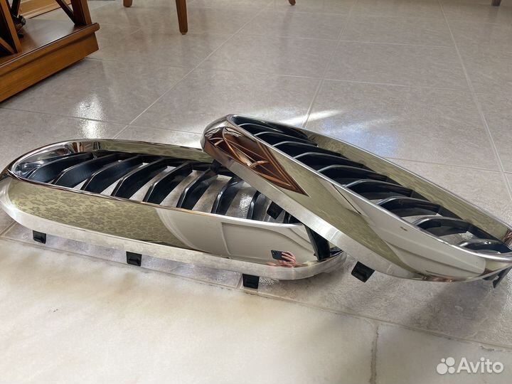 Продам решетку радиатора BMW 5 G30