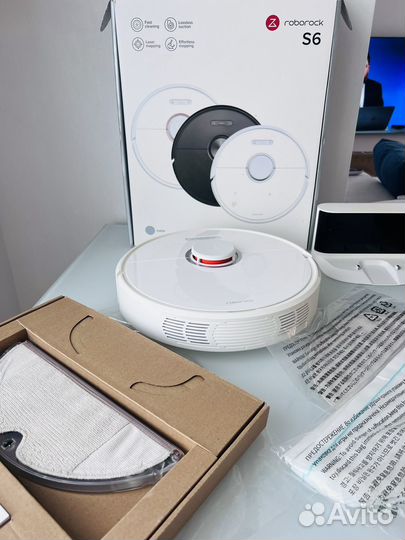 Робот-пылесос Xiaomi Mi Roborock S6 белый