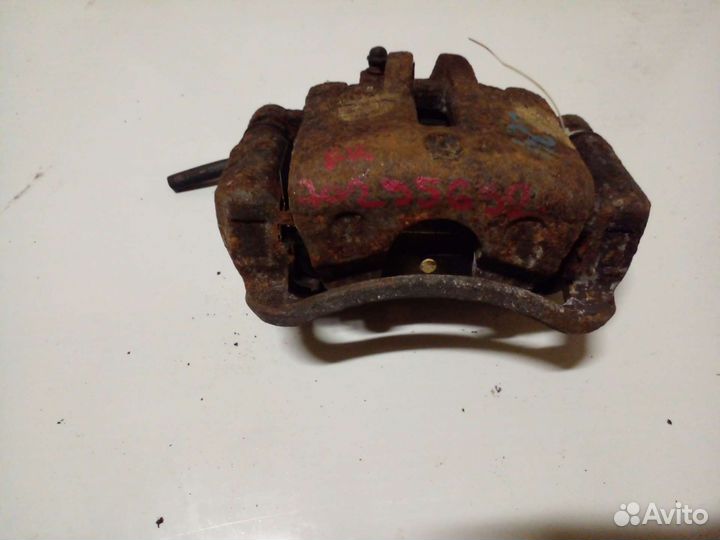 Суппорт передний правый hyundai tuсson