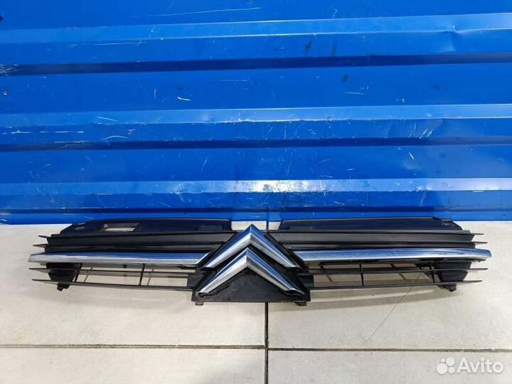 Решетка радиатора Citroen C5 1 2.0 RFN 2002