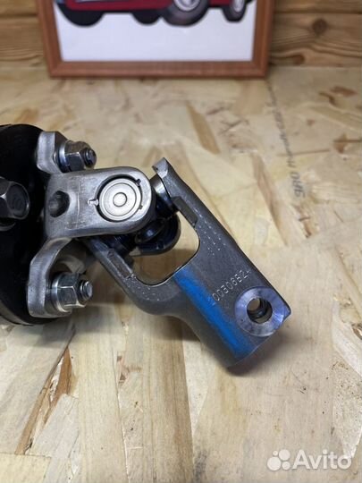 Кардан рулевой Toyota LC120 GX470 45220-60140