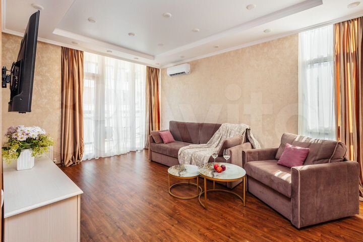 2-к. квартира, 65 м², 3/3 эт.