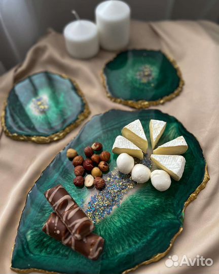 Поднос и два подстаканника