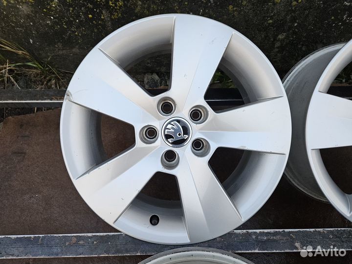Диски литые r15 5x100 оригинал Skoda
